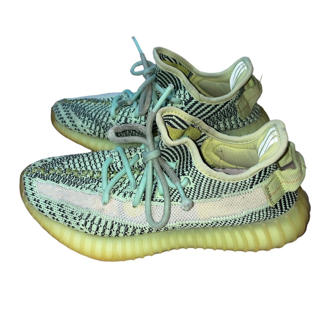 Kids adidas Yeezy Boost 350 V2 Yeezreel (Non-Reflective) Kids size 4
